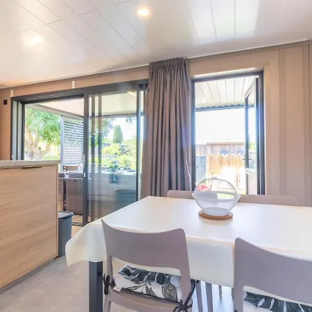 Dulce, Climatisation, 2 Piscines, Spa, Parking Chalet *