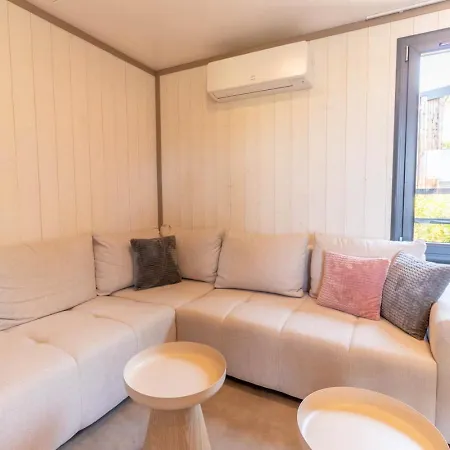 Chalet Dulce, Climatisation, 2 Piscines, Spa, Parking